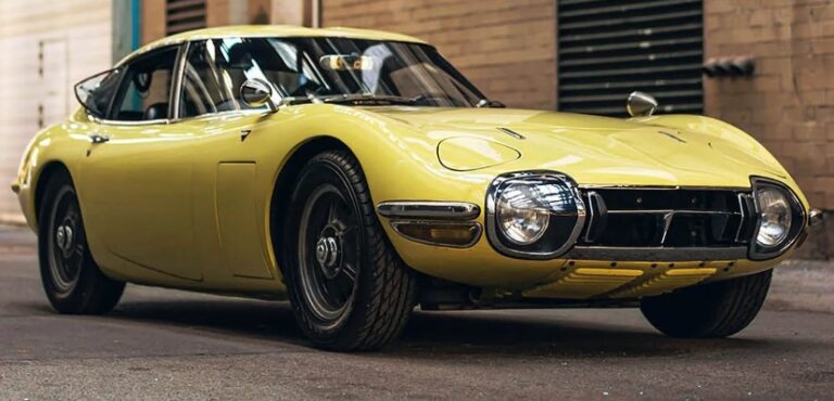 The Evolution of the Toyota 2000GT: A Classic Sports Car