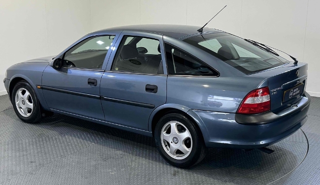 The Evolution of the Opel Vectra: A Comprehensive Overview