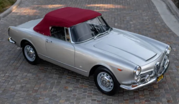 The Alfa Romeo 2600 Evolution: A Gentleman’s Express and the End of an Era