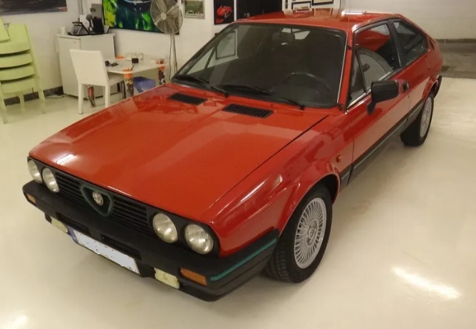 The Enduring Wedge: The Evolution of the Alfa Romeo Sprint