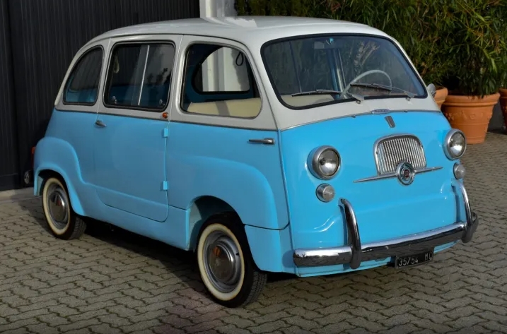 The Unmistakable Oddity: A Factual Evolution of the Fiat Multipla