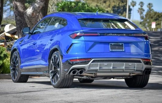 Of Bulls and Behemoths: The Unstoppable Evolution of the Lamborghini Urus
