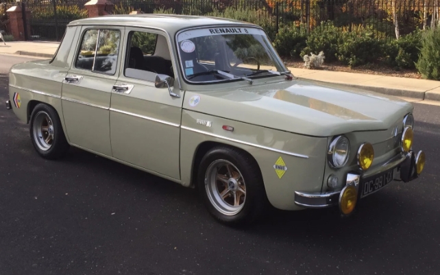 Boxy but Brilliant: The Complete Evolution of the Renault 8