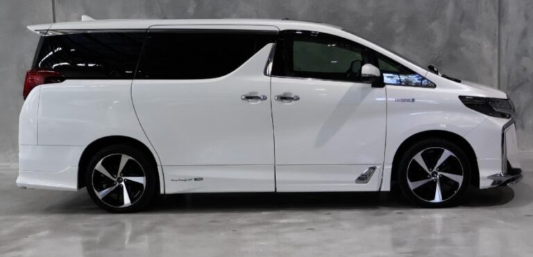 The Rolling Throne: A Definitive History of the Toyota Alphard