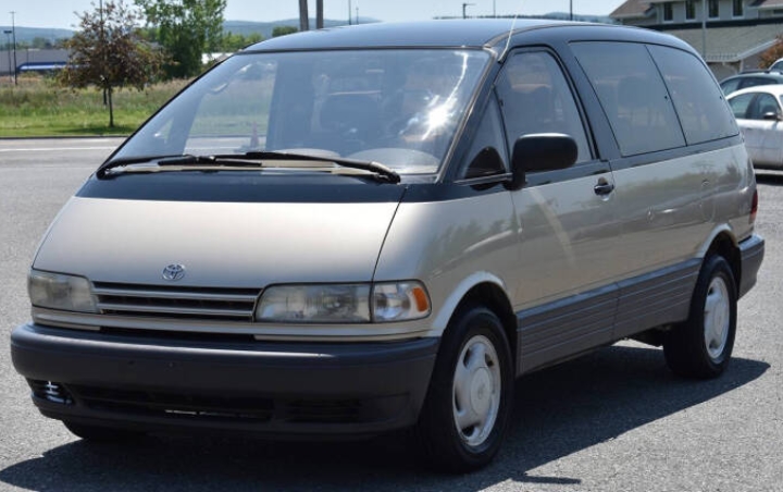 The Audacious Egg: A Comprehensive History of the Toyota Previa