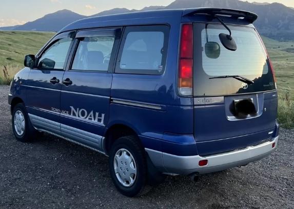 The Unassuming Workhorse: A Deep Dive into the Toyota TownAce