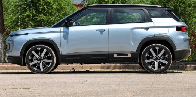 The Evolution of the Geely Icon: A Modern Design Icon in the Subcompact SUV Segment