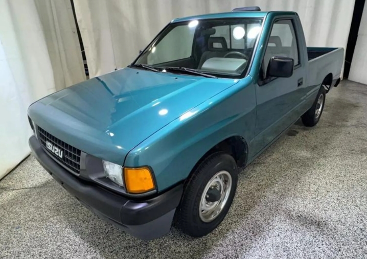The Evolution of the Isuzu Faster: A Global Compact Pickup Pioneer