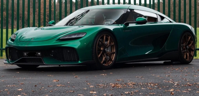 The Evolution of the Koenigsegg Gemera: A Revolutionary Hypercar for the Modern Era