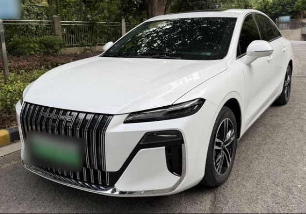 The Roewe M7: The Emergence of a New Flagship Hybrid Sedan