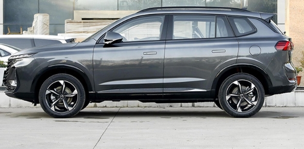 The Roewe RX5: From “Internet Car” Pioneer to Multi-Generation SUV Platform