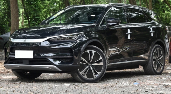 The Evolution of the BYD Tang: From Plug-In Pioneer to Global Electrified SUV