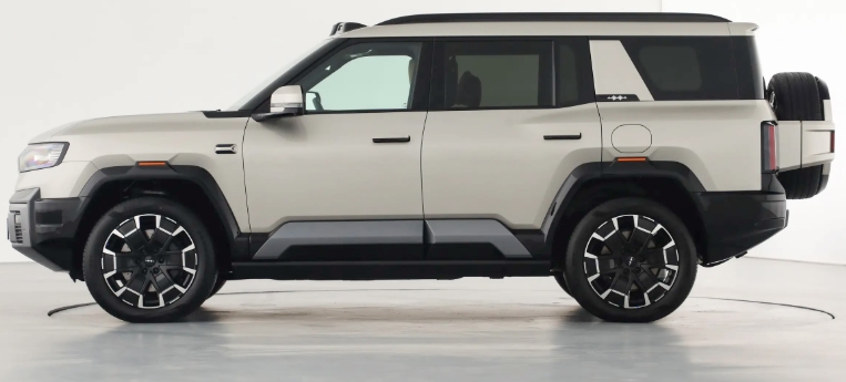 The Evolution of the Fangchengbao Bao 8 (Leopard 8): BYD’s Flagship Hybrid Off-Road SUV