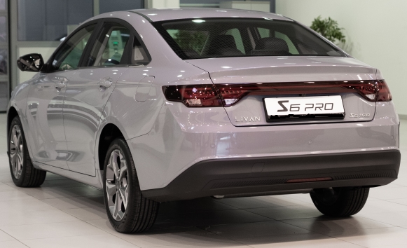 The Evolution of the Livan S6 Pro: A Modern Compact Sedan Built on Proven Foundations