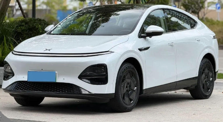 The Evolution of the XPeng G6: From High-Value Electric Crossover to AI-Enhanced Smart SUV